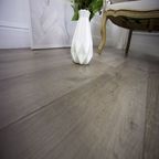 Дуб Изысканный JC8271-7